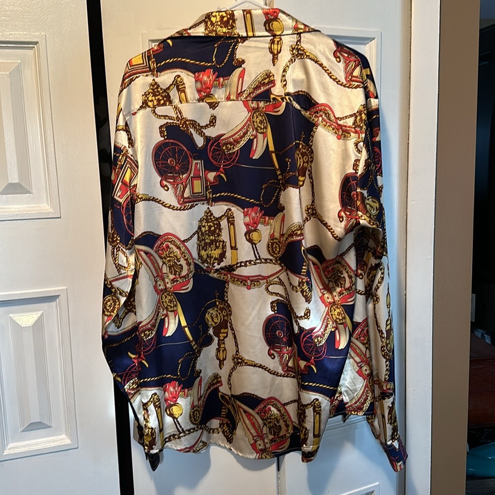 Silk-like “hipster” button down dress shirt by Zeroyaa - Picture 3 of 4